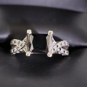 Black and white diamond ring. Size 6